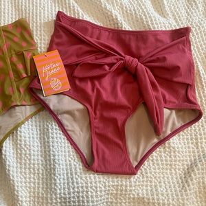 KORTNI JEANE tie front rosette bottoms